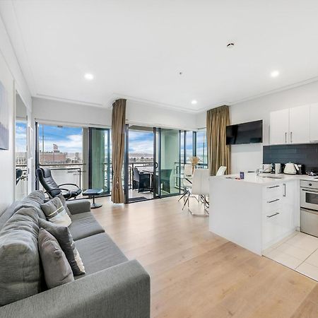 Exquisite Sun Soaked Corner Apartment Auckland Esterno foto