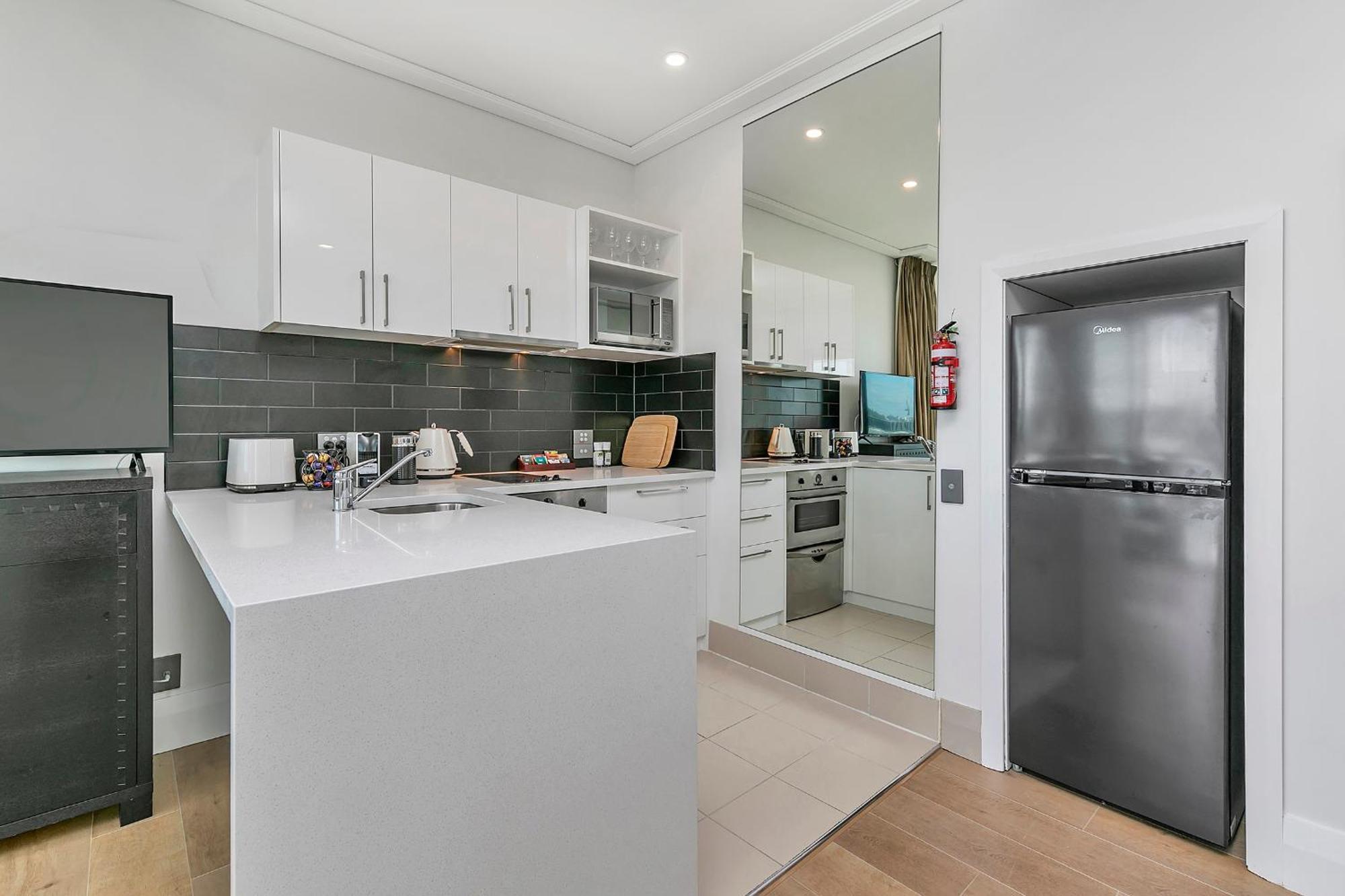 Exquisite Sun Soaked Corner Apartment Auckland Esterno foto