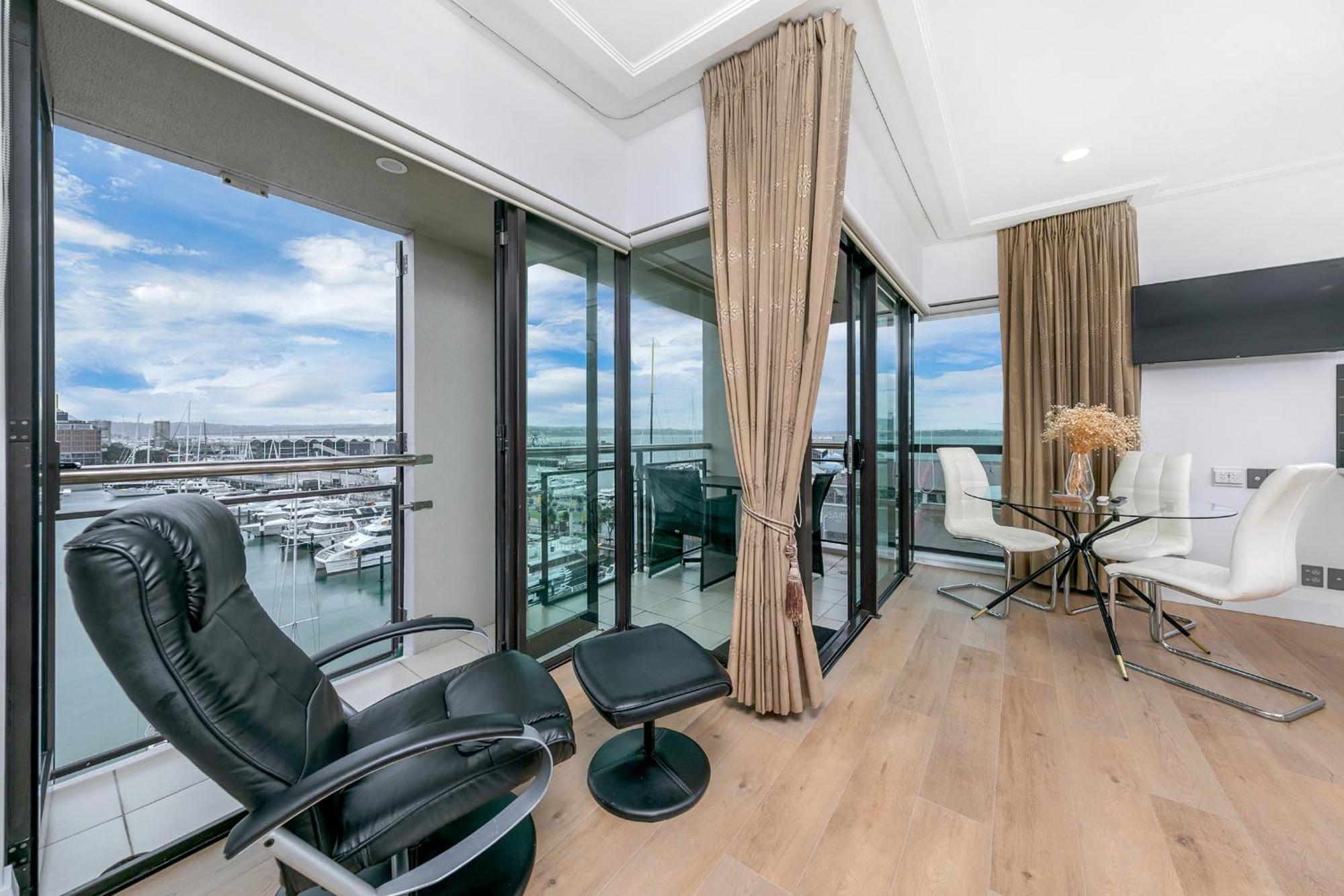 Exquisite Sun Soaked Corner Apartment Auckland Esterno foto